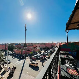  فندق مبيت وإفطار Pikala & Rooftop
